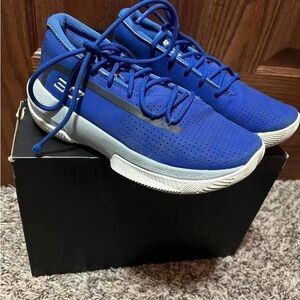 Under Armour Youth Blue Athletic Shoes.